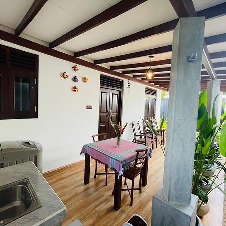 Hotel The Nook Hikkaduwa Exterior foto