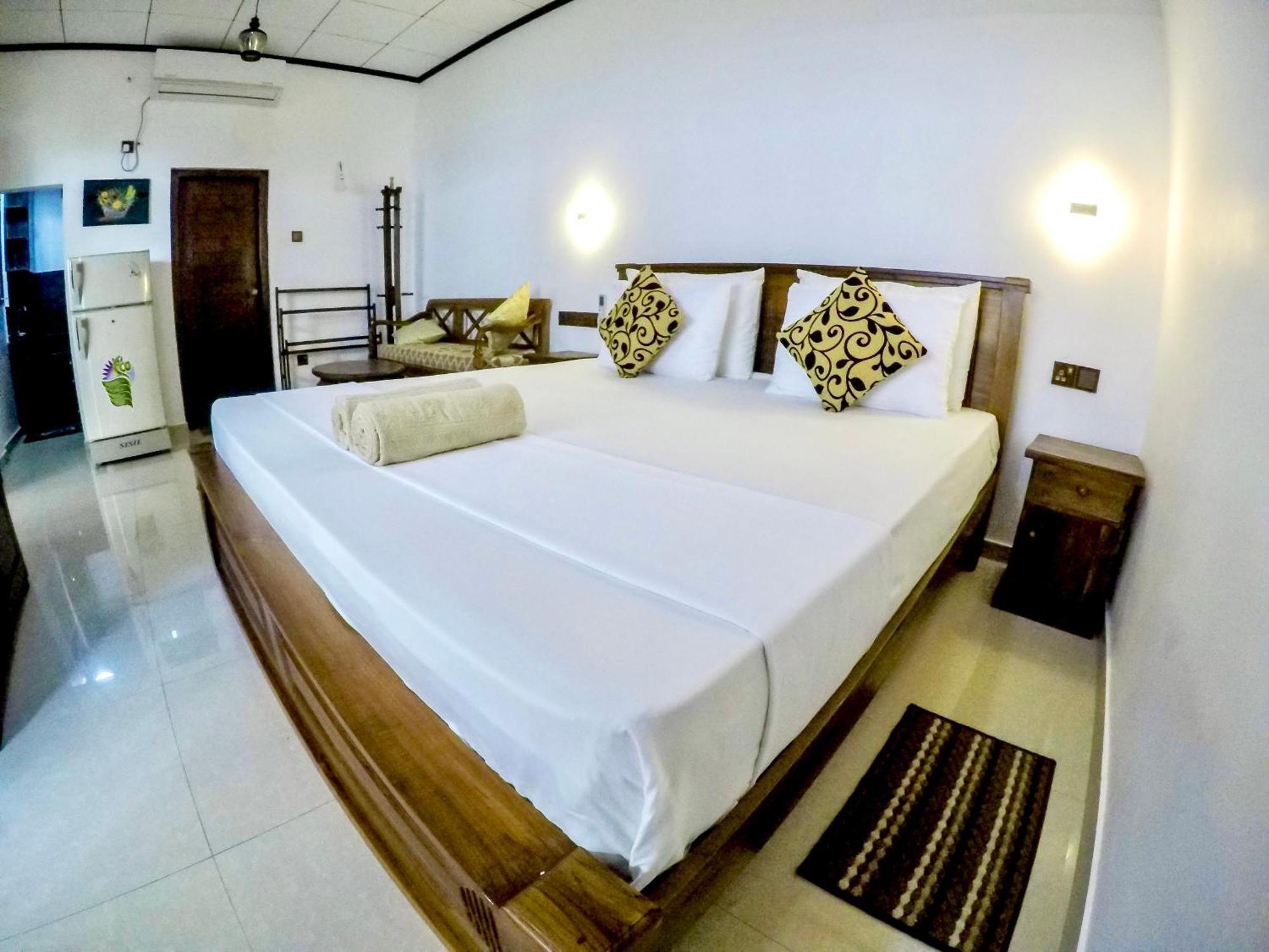Hotel The Nook Hikkaduwa Exterior foto