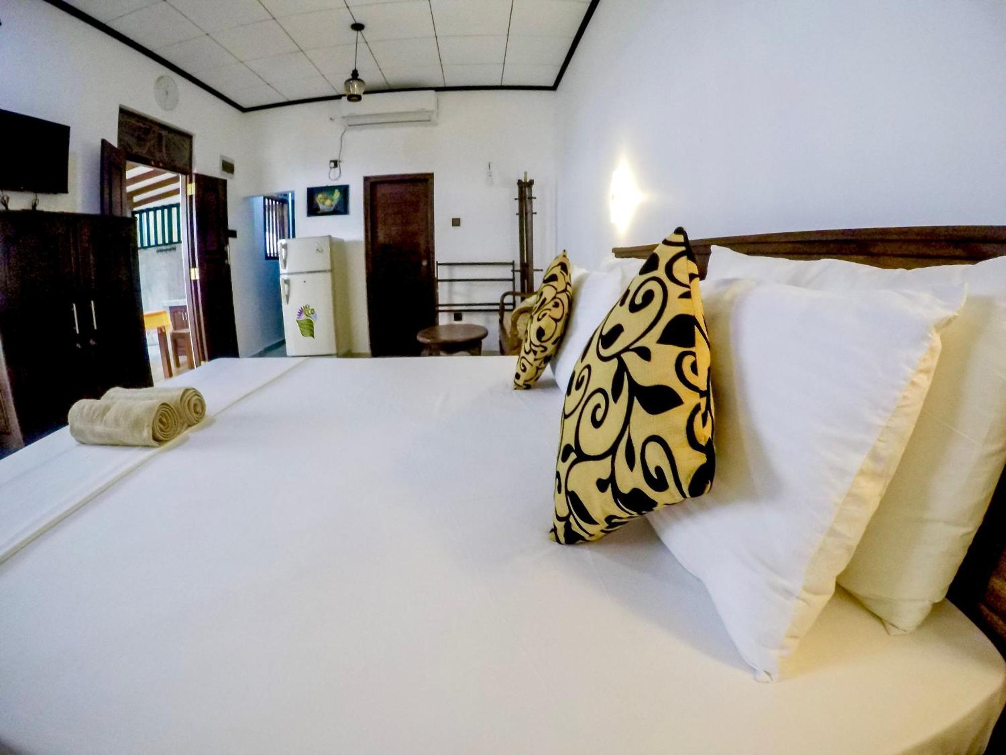 Hotel The Nook Hikkaduwa Exterior foto